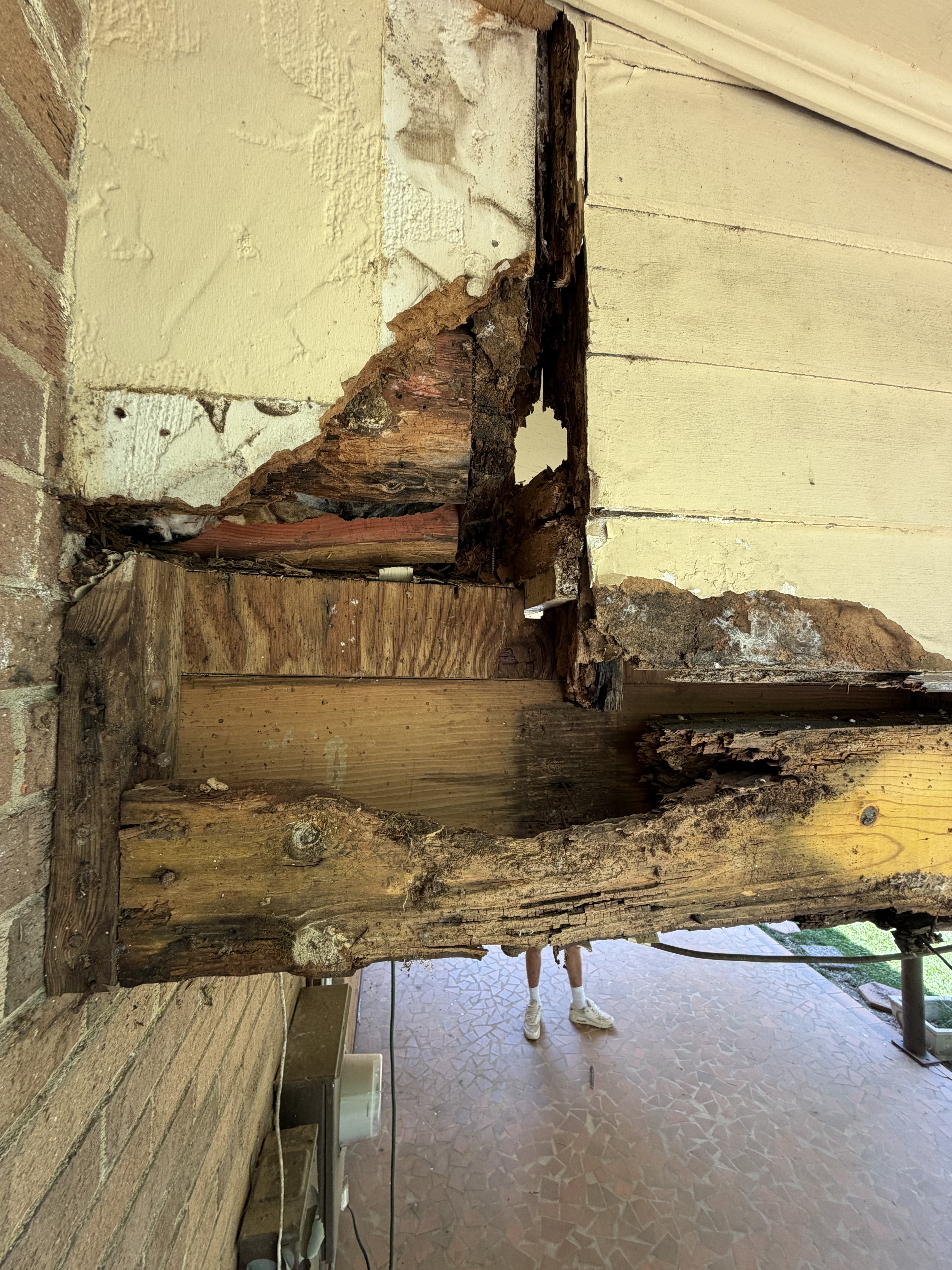 Roof beam before repair